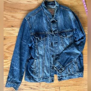 Levi's Classic Indigo Denim Jacket